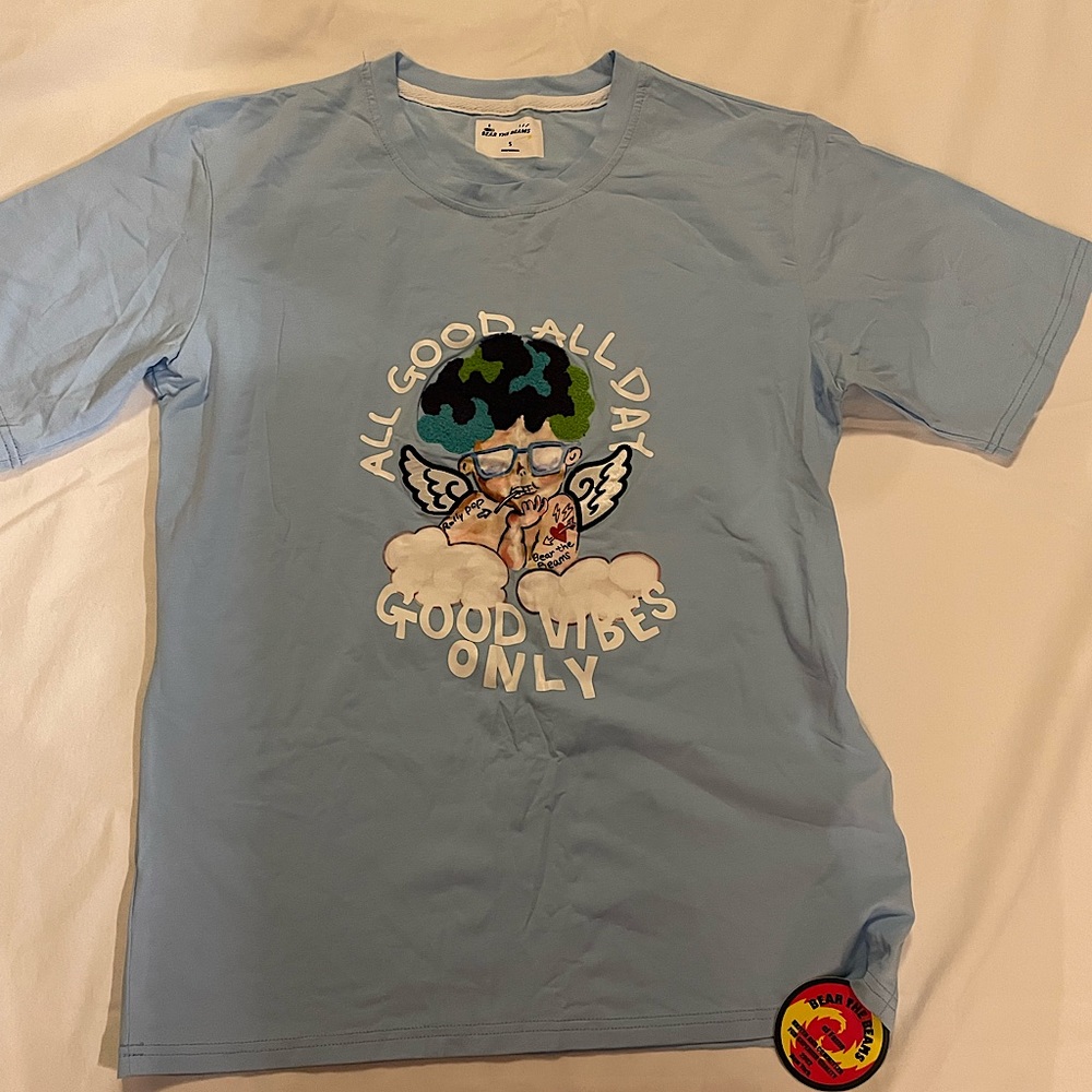 Bear The Beams Graphic / textured tee